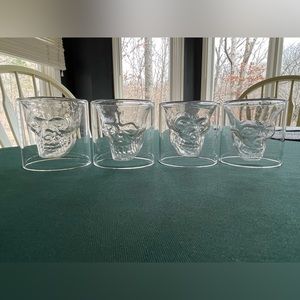 Set of 4 small skull glasses